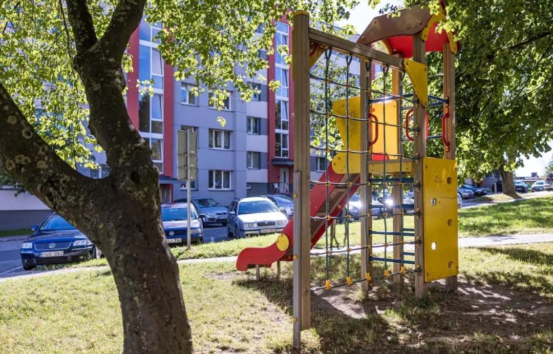 Panevezio G Prie Parko, Panevezio Str By The Park Appartement Klaipėda Buitenkant foto